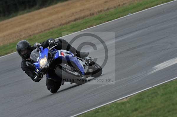 Motorcycle action photographs;Trackday digital images;event digital images;eventdigitalimages;no limits trackday;peter wileman photography;snetterton;snetterton circuit norfolk;snetterton photographs;trackday;trackday photos