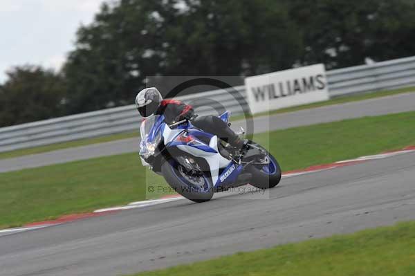 Motorcycle action photographs;Trackday digital images;event digital images;eventdigitalimages;no limits trackday;peter wileman photography;snetterton;snetterton circuit norfolk;snetterton photographs;trackday;trackday photos