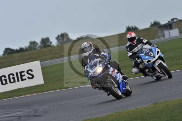 Motorcycle action photographs;Trackday digital images;event digital images;eventdigitalimages;no limits trackday;peter wileman photography;snetterton;snetterton circuit norfolk;snetterton photographs;trackday;trackday photos