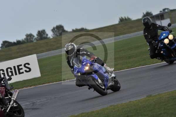 Motorcycle action photographs;Trackday digital images;event digital images;eventdigitalimages;no limits trackday;peter wileman photography;snetterton;snetterton circuit norfolk;snetterton photographs;trackday;trackday photos