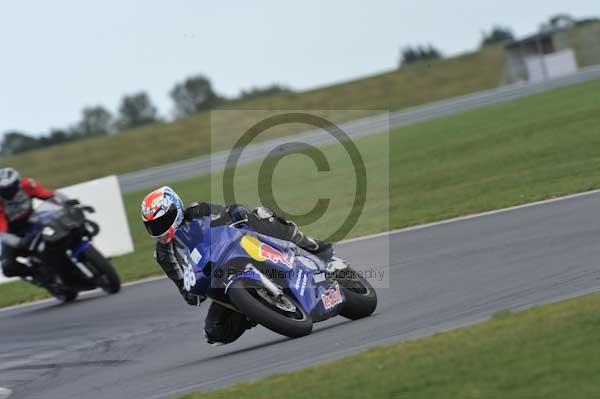 Motorcycle action photographs;Trackday digital images;event digital images;eventdigitalimages;no limits trackday;peter wileman photography;snetterton;snetterton circuit norfolk;snetterton photographs;trackday;trackday photos