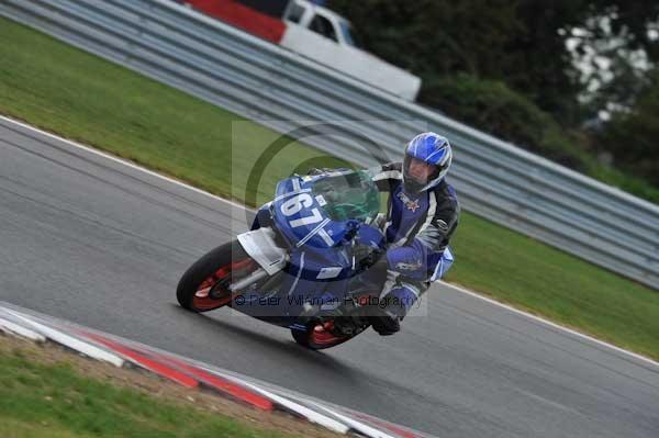 Motorcycle action photographs;Trackday digital images;event digital images;eventdigitalimages;no limits trackday;peter wileman photography;snetterton;snetterton circuit norfolk;snetterton photographs;trackday;trackday photos