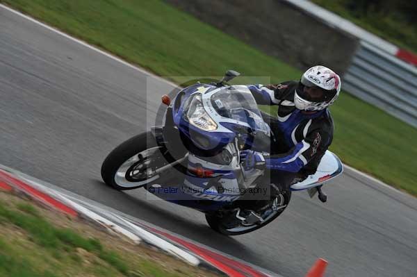 Motorcycle action photographs;Trackday digital images;event digital images;eventdigitalimages;no limits trackday;peter wileman photography;snetterton;snetterton circuit norfolk;snetterton photographs;trackday;trackday photos