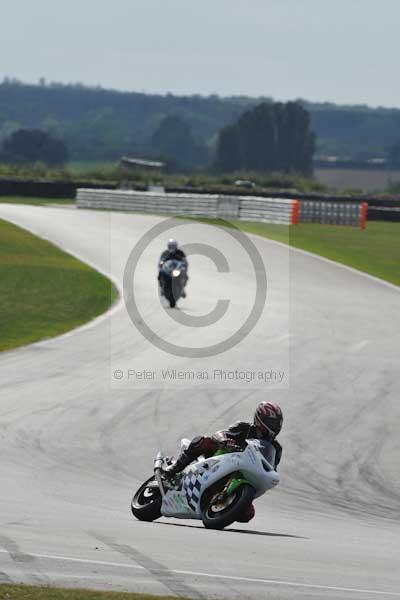 Motorcycle action photographs;Trackday digital images;event digital images;eventdigitalimages;no limits trackday;peter wileman photography;snetterton;snetterton circuit norfolk;snetterton photographs;trackday;trackday photos