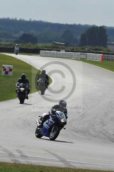 Motorcycle action photographs;Trackday digital images;event digital images;eventdigitalimages;no limits trackday;peter wileman photography;snetterton;snetterton circuit norfolk;snetterton photographs;trackday;trackday photos