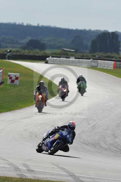 Motorcycle action photographs;Trackday digital images;event digital images;eventdigitalimages;no limits trackday;peter wileman photography;snetterton;snetterton circuit norfolk;snetterton photographs;trackday;trackday photos