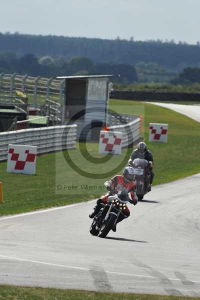 Motorcycle action photographs;Trackday digital images;event digital images;eventdigitalimages;no limits trackday;peter wileman photography;snetterton;snetterton circuit norfolk;snetterton photographs;trackday;trackday photos