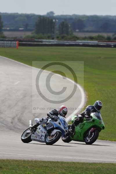 Motorcycle action photographs;Trackday digital images;event digital images;eventdigitalimages;no limits trackday;peter wileman photography;snetterton;snetterton circuit norfolk;snetterton photographs;trackday;trackday photos