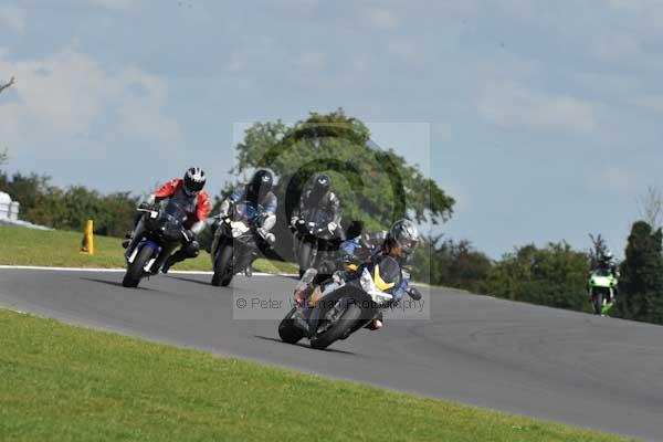 Motorcycle action photographs;Trackday digital images;event digital images;eventdigitalimages;no limits trackday;peter wileman photography;snetterton;snetterton circuit norfolk;snetterton photographs;trackday;trackday photos