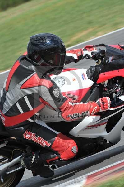 Motorcycle action photographs;Trackday digital images;event digital images;eventdigitalimages;no limits trackday;peter wileman photography;snetterton;snetterton circuit norfolk;snetterton photographs;trackday;trackday photos