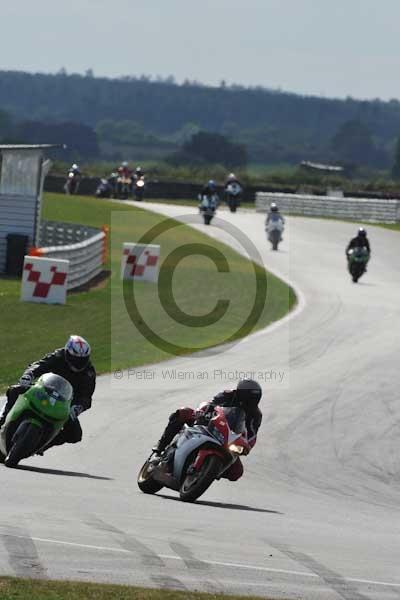 Motorcycle action photographs;Trackday digital images;event digital images;eventdigitalimages;no limits trackday;peter wileman photography;snetterton;snetterton circuit norfolk;snetterton photographs;trackday;trackday photos