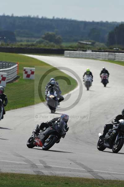 Motorcycle action photographs;Trackday digital images;event digital images;eventdigitalimages;no limits trackday;peter wileman photography;snetterton;snetterton circuit norfolk;snetterton photographs;trackday;trackday photos