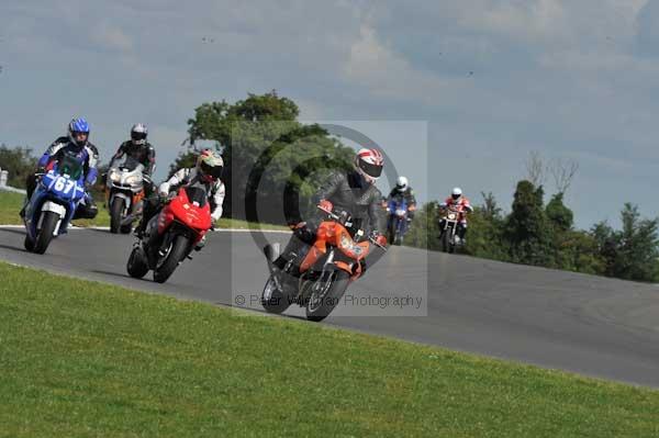 Motorcycle action photographs;Trackday digital images;event digital images;eventdigitalimages;no limits trackday;peter wileman photography;snetterton;snetterton circuit norfolk;snetterton photographs;trackday;trackday photos