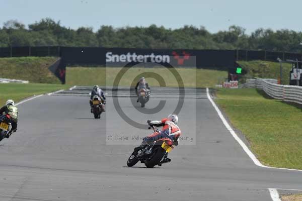 Motorcycle action photographs;Trackday digital images;event digital images;eventdigitalimages;no limits trackday;peter wileman photography;snetterton;snetterton circuit norfolk;snetterton photographs;trackday;trackday photos