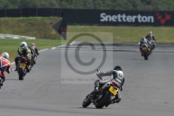 Motorcycle action photographs;Trackday digital images;event digital images;eventdigitalimages;no limits trackday;peter wileman photography;snetterton;snetterton circuit norfolk;snetterton photographs;trackday;trackday photos