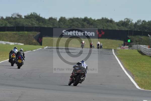 Motorcycle action photographs;Trackday digital images;event digital images;eventdigitalimages;no limits trackday;peter wileman photography;snetterton;snetterton circuit norfolk;snetterton photographs;trackday;trackday photos