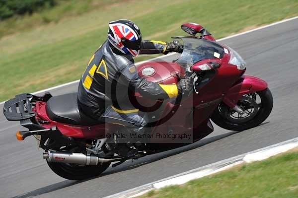 Motorcycle action photographs;Trackday digital images;event digital images;eventdigitalimages;no limits trackday;peter wileman photography;snetterton;snetterton circuit norfolk;snetterton photographs;trackday;trackday photos