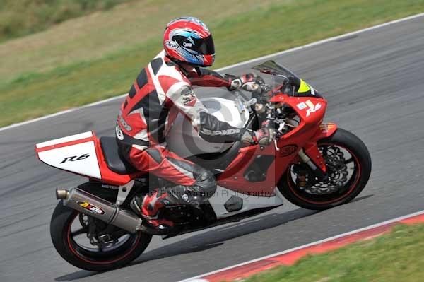 Motorcycle action photographs;Trackday digital images;event digital images;eventdigitalimages;no limits trackday;peter wileman photography;snetterton;snetterton circuit norfolk;snetterton photographs;trackday;trackday photos