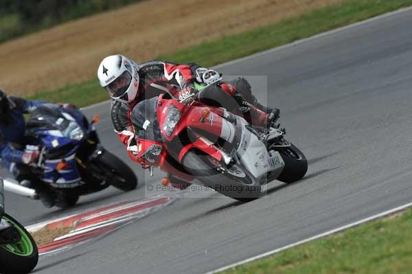 Motorcycle action photographs;Trackday digital images;event digital images;eventdigitalimages;no limits trackday;peter wileman photography;snetterton;snetterton circuit norfolk;snetterton photographs;trackday;trackday photos