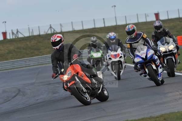 Motorcycle action photographs;Trackday digital images;event digital images;eventdigitalimages;no limits trackday;peter wileman photography;snetterton;snetterton circuit norfolk;snetterton photographs;trackday;trackday photos