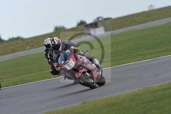 Motorcycle action photographs;Trackday digital images;event digital images;eventdigitalimages;no limits trackday;peter wileman photography;snetterton;snetterton circuit norfolk;snetterton photographs;trackday;trackday photos