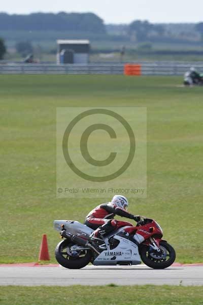 Motorcycle action photographs;Trackday digital images;event digital images;eventdigitalimages;no limits trackday;peter wileman photography;snetterton;snetterton circuit norfolk;snetterton photographs;trackday;trackday photos