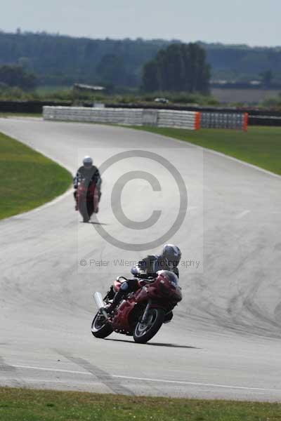 Motorcycle action photographs;Trackday digital images;event digital images;eventdigitalimages;no limits trackday;peter wileman photography;snetterton;snetterton circuit norfolk;snetterton photographs;trackday;trackday photos