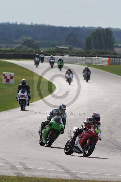 Motorcycle action photographs;Trackday digital images;event digital images;eventdigitalimages;no limits trackday;peter wileman photography;snetterton;snetterton circuit norfolk;snetterton photographs;trackday;trackday photos