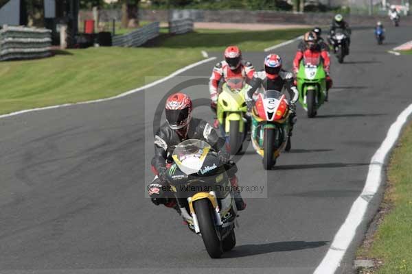 Motorcycle action photographs;Trackday digital images;event digital images;eventdigitalimages;no limits trackday;oulton park;oulton park circuit cheshire;oulton park photographs;peter wileman photography;trackday;trackday photos