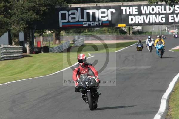 Motorcycle action photographs;Trackday digital images;event digital images;eventdigitalimages;no limits trackday;oulton park;oulton park circuit cheshire;oulton park photographs;peter wileman photography;trackday;trackday photos