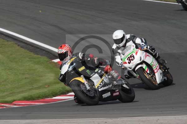 Motorcycle action photographs;Trackday digital images;event digital images;eventdigitalimages;no limits trackday;oulton park;oulton park circuit cheshire;oulton park photographs;peter wileman photography;trackday;trackday photos