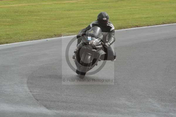 Motorcycle action photographs;Trackday digital images;event digital images;eventdigitalimages;no limits trackday;oulton park;oulton park circuit cheshire;oulton park photographs;peter wileman photography;trackday;trackday photos