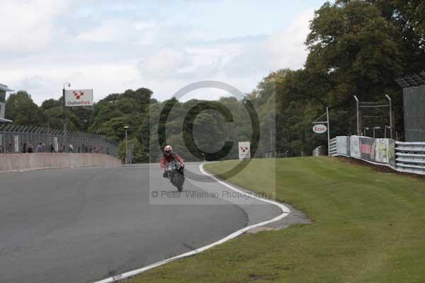 Motorcycle action photographs;Trackday digital images;event digital images;eventdigitalimages;no limits trackday;oulton park;oulton park circuit cheshire;oulton park photographs;peter wileman photography;trackday;trackday photos