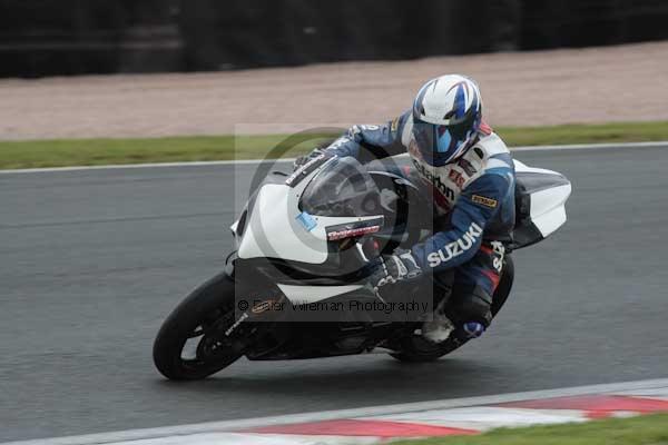 Motorcycle action photographs;Trackday digital images;event digital images;eventdigitalimages;no limits trackday;oulton park;oulton park circuit cheshire;oulton park photographs;peter wileman photography;trackday;trackday photos