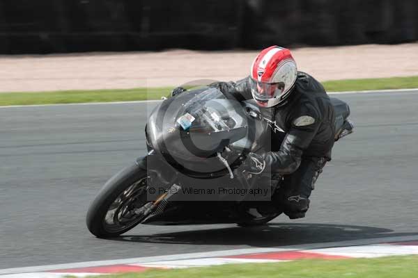 Motorcycle action photographs;Trackday digital images;event digital images;eventdigitalimages;no limits trackday;oulton park;oulton park circuit cheshire;oulton park photographs;peter wileman photography;trackday;trackday photos