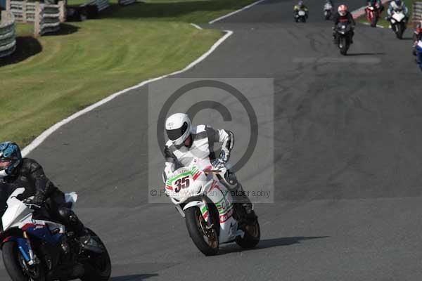 Motorcycle action photographs;Trackday digital images;event digital images;eventdigitalimages;no limits trackday;oulton park;oulton park circuit cheshire;oulton park photographs;peter wileman photography;trackday;trackday photos