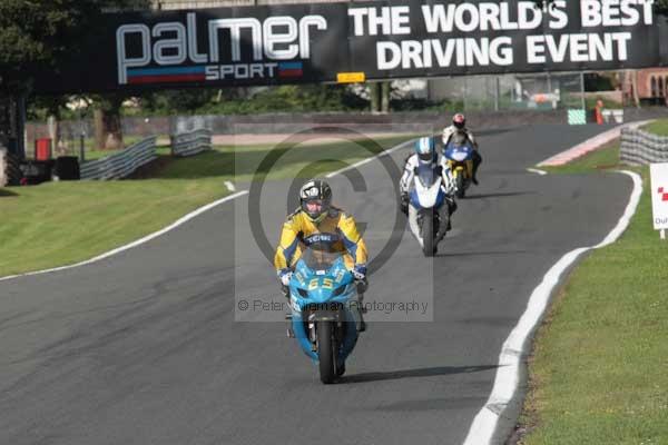 Motorcycle action photographs;Trackday digital images;event digital images;eventdigitalimages;no limits trackday;oulton park;oulton park circuit cheshire;oulton park photographs;peter wileman photography;trackday;trackday photos