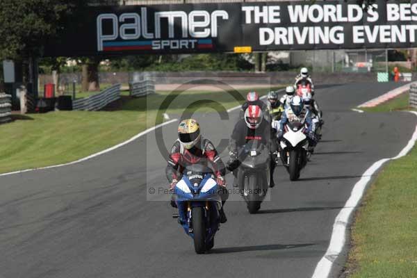 Motorcycle action photographs;Trackday digital images;event digital images;eventdigitalimages;no limits trackday;oulton park;oulton park circuit cheshire;oulton park photographs;peter wileman photography;trackday;trackday photos