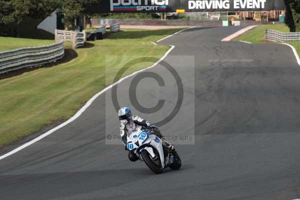 Motorcycle action photographs;Trackday digital images;event digital images;eventdigitalimages;no limits trackday;oulton park;oulton park circuit cheshire;oulton park photographs;peter wileman photography;trackday;trackday photos