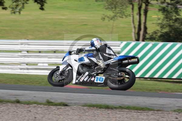 Motorcycle action photographs;Trackday digital images;event digital images;eventdigitalimages;no limits trackday;oulton park;oulton park circuit cheshire;oulton park photographs;peter wileman photography;trackday;trackday photos