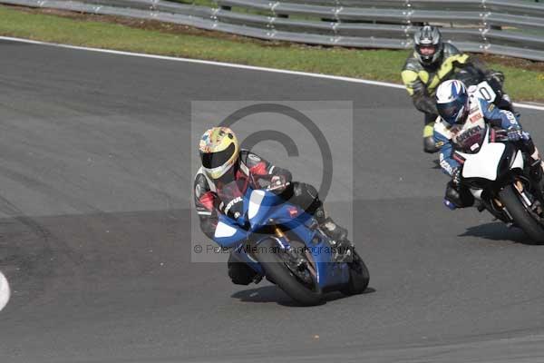 Motorcycle action photographs;Trackday digital images;event digital images;eventdigitalimages;no limits trackday;oulton park;oulton park circuit cheshire;oulton park photographs;peter wileman photography;trackday;trackday photos