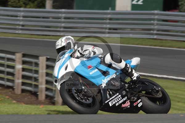 Motorcycle action photographs;Trackday digital images;event digital images;eventdigitalimages;no limits trackday;oulton park;oulton park circuit cheshire;oulton park photographs;peter wileman photography;trackday;trackday photos