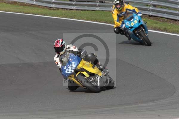 Motorcycle action photographs;Trackday digital images;event digital images;eventdigitalimages;no limits trackday;oulton park;oulton park circuit cheshire;oulton park photographs;peter wileman photography;trackday;trackday photos