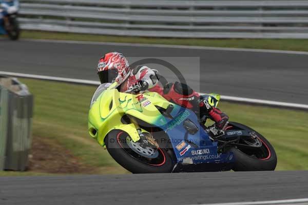 Motorcycle action photographs;Trackday digital images;event digital images;eventdigitalimages;no limits trackday;oulton park;oulton park circuit cheshire;oulton park photographs;peter wileman photography;trackday;trackday photos