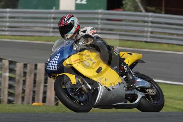 Motorcycle action photographs;Trackday digital images;event digital images;eventdigitalimages;no limits trackday;oulton park;oulton park circuit cheshire;oulton park photographs;peter wileman photography;trackday;trackday photos