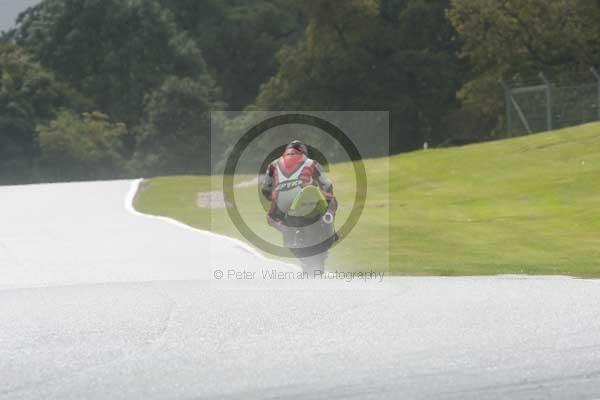 Motorcycle action photographs;Trackday digital images;event digital images;eventdigitalimages;no limits trackday;oulton park;oulton park circuit cheshire;oulton park photographs;peter wileman photography;trackday;trackday photos