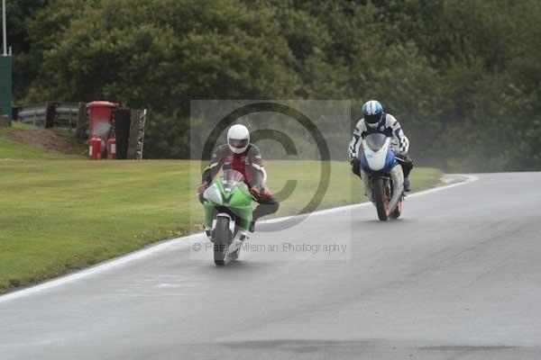 Motorcycle action photographs;Trackday digital images;event digital images;eventdigitalimages;no limits trackday;oulton park;oulton park circuit cheshire;oulton park photographs;peter wileman photography;trackday;trackday photos