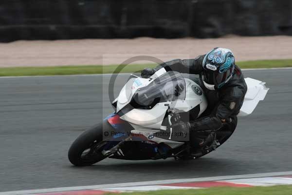 Motorcycle action photographs;Trackday digital images;event digital images;eventdigitalimages;no limits trackday;oulton park;oulton park circuit cheshire;oulton park photographs;peter wileman photography;trackday;trackday photos