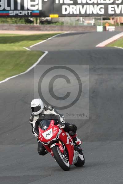 Motorcycle action photographs;Trackday digital images;event digital images;eventdigitalimages;no limits trackday;oulton park;oulton park circuit cheshire;oulton park photographs;peter wileman photography;trackday;trackday photos