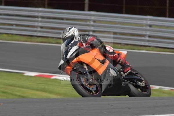 Motorcycle action photographs;Trackday digital images;event digital images;eventdigitalimages;no limits trackday;oulton park;oulton park circuit cheshire;oulton park photographs;peter wileman photography;trackday;trackday photos